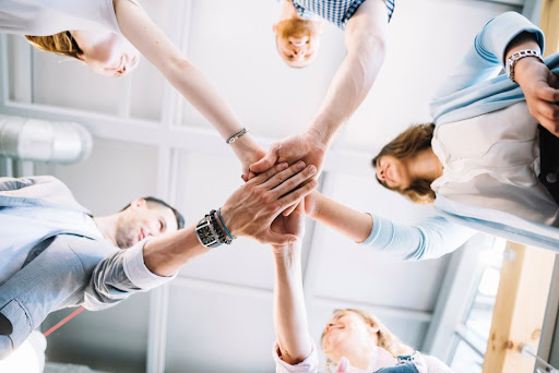A szervezeti kultúra fejlesztésének egyik fontos eleme a csapatokon belüli együttműködés légkörének kialakítása