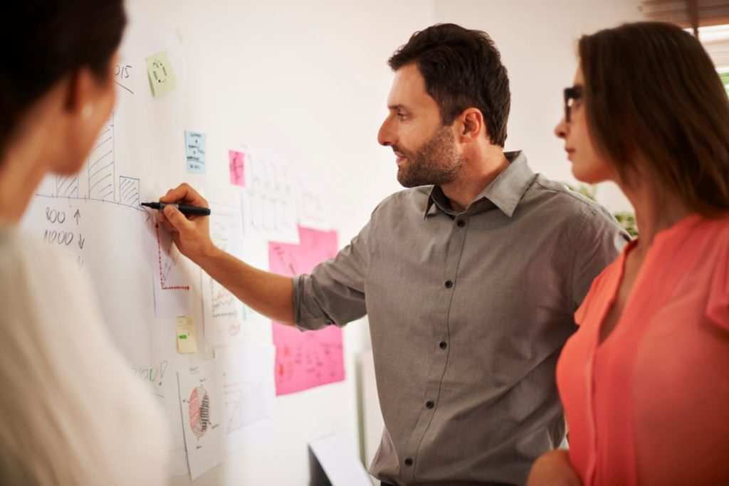 The application of JIT, or Just-In-Time principles, in project management can help optimise project resources, reduce unnecessary costs and increase project efficiency.