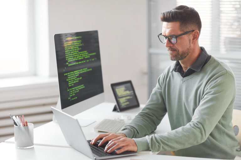 Grey-box testing is a software testing method that combines the advantages of black-box and white-box testing.